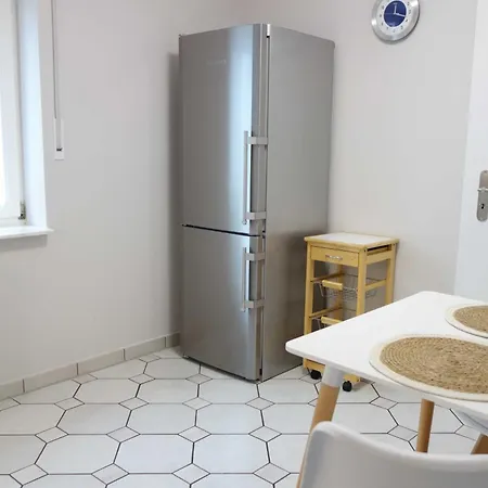 דירה Emma אובראט